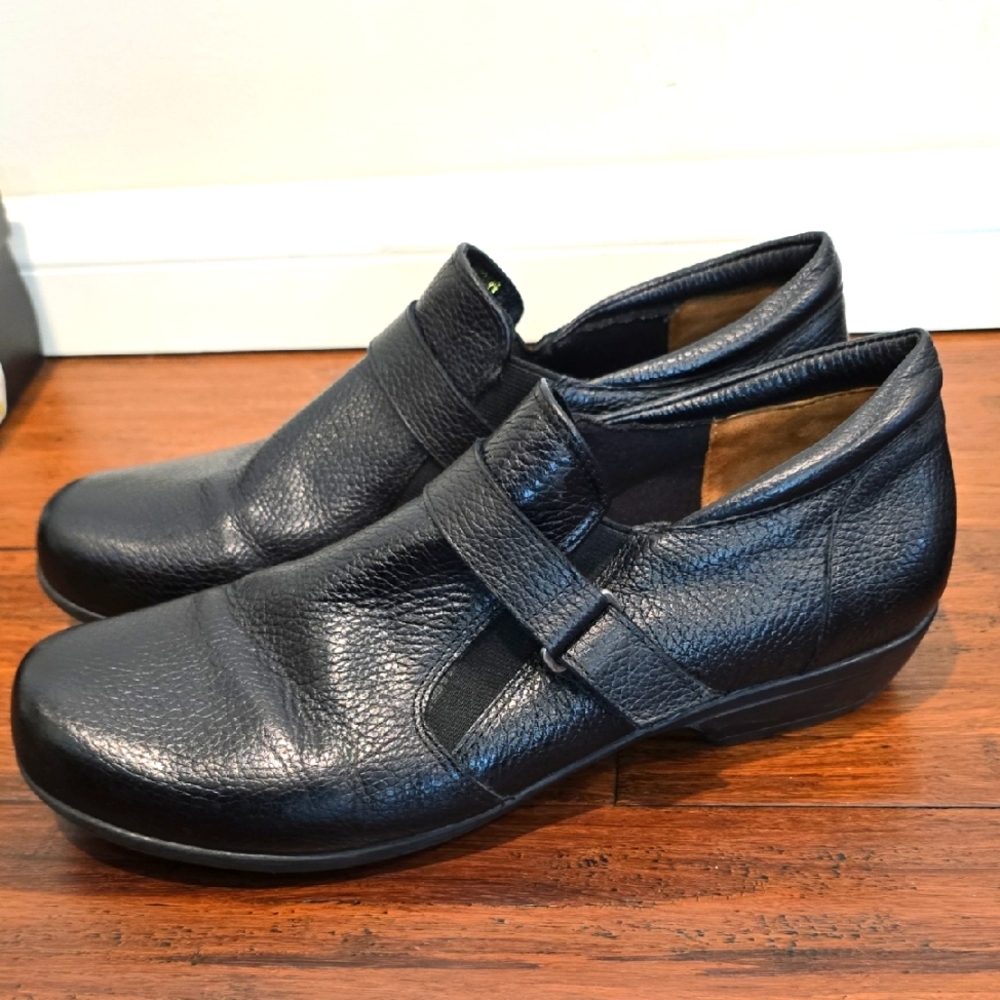 Walking Cradles Black Leather Shoes